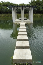 her17556_071